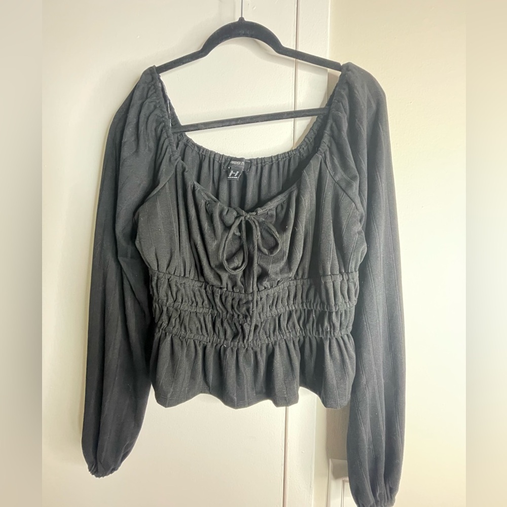 Forever 21 Black Ruched Long Sleeve Crop Top renaissance style top size 0X Plus